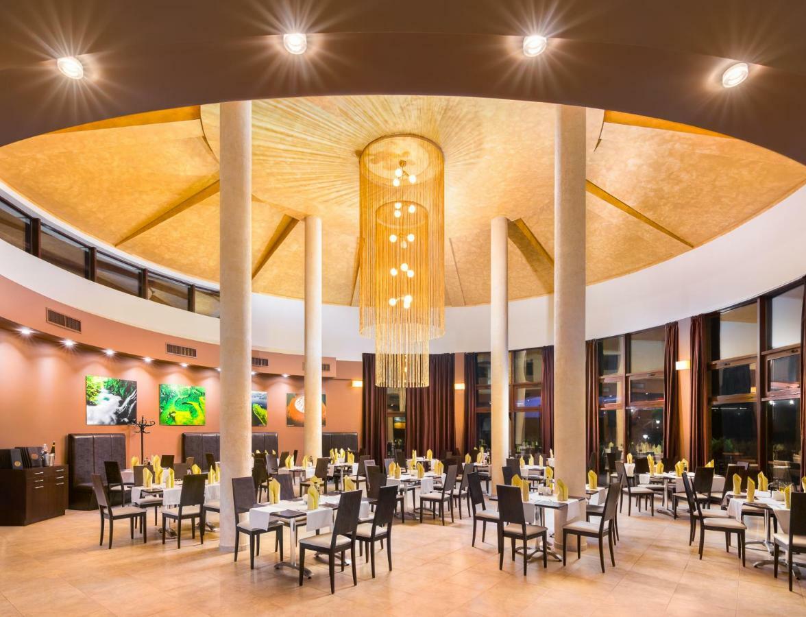 Hotel Sevtopolis Medical & Spa Pavel Banya Buitenkant foto
